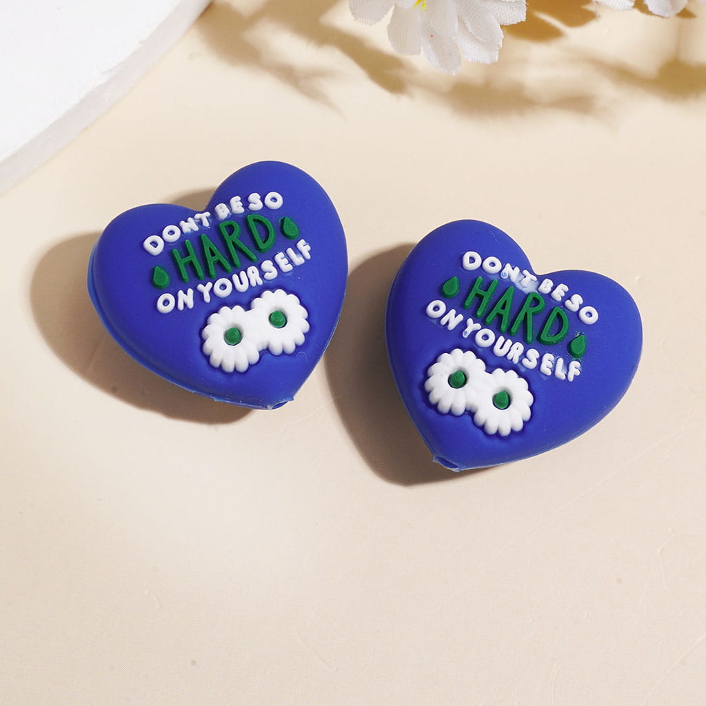Heart-Shaped Silicone Focal Beads White Daisy Flower & Text "Don't be so hard on yourself" 23*24MM, Random Mix
