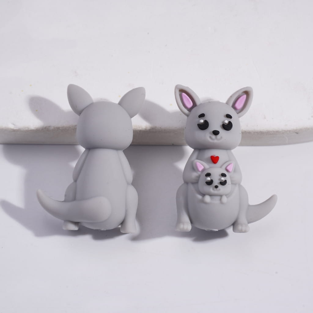 3D Cute Animal Series Kangaroo Mom Holding Baby Silicone Focal Beads