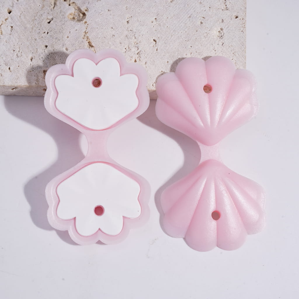 3D Sea Shell in Assorted Colors Silicone Focal Beads
