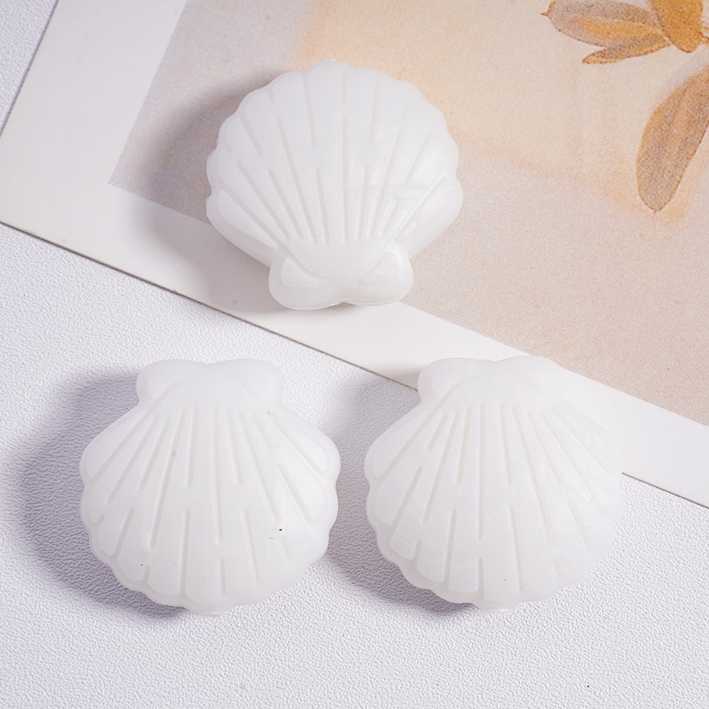 Cute Mini Pastel Shell Shaped In Solid Color Silicone Focal Beads Random Mix
