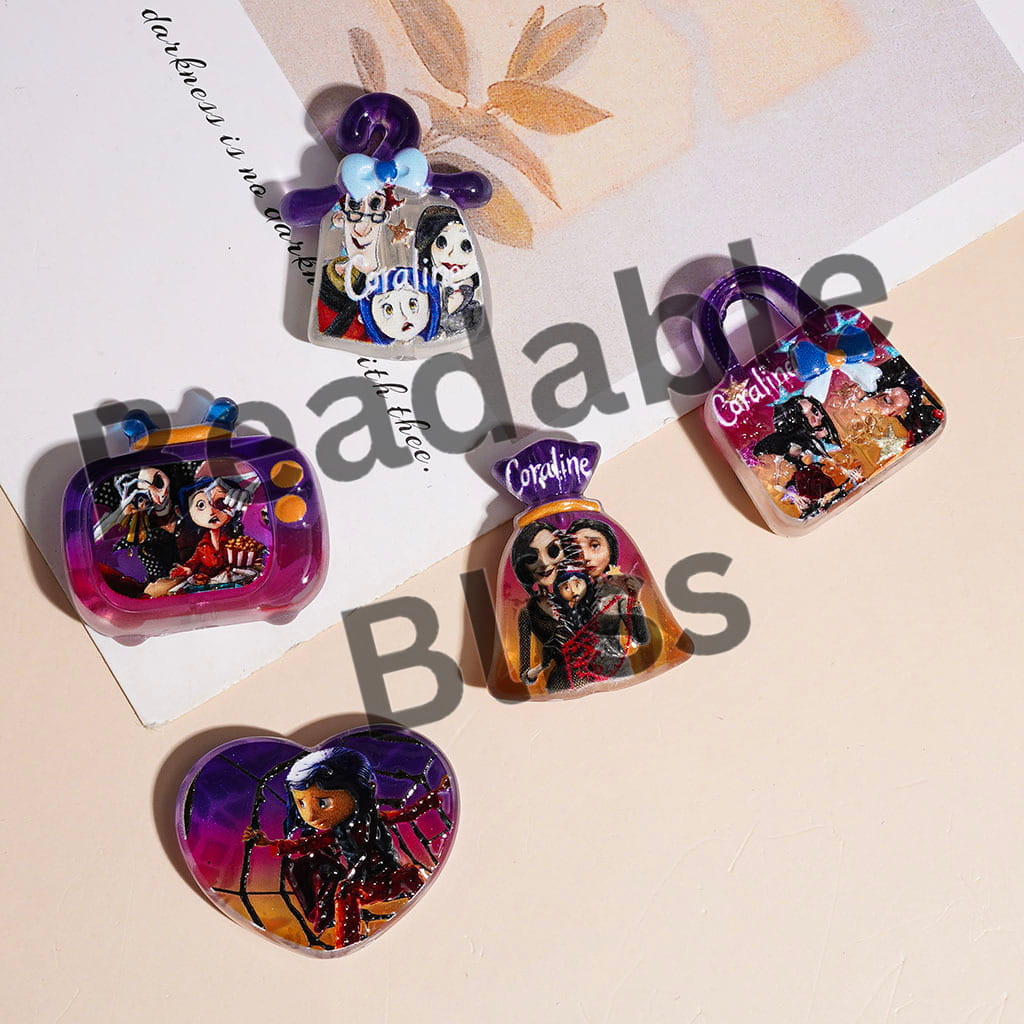 Acrylic Beads and Pendants Ghost Mother Character Series, Random Mix