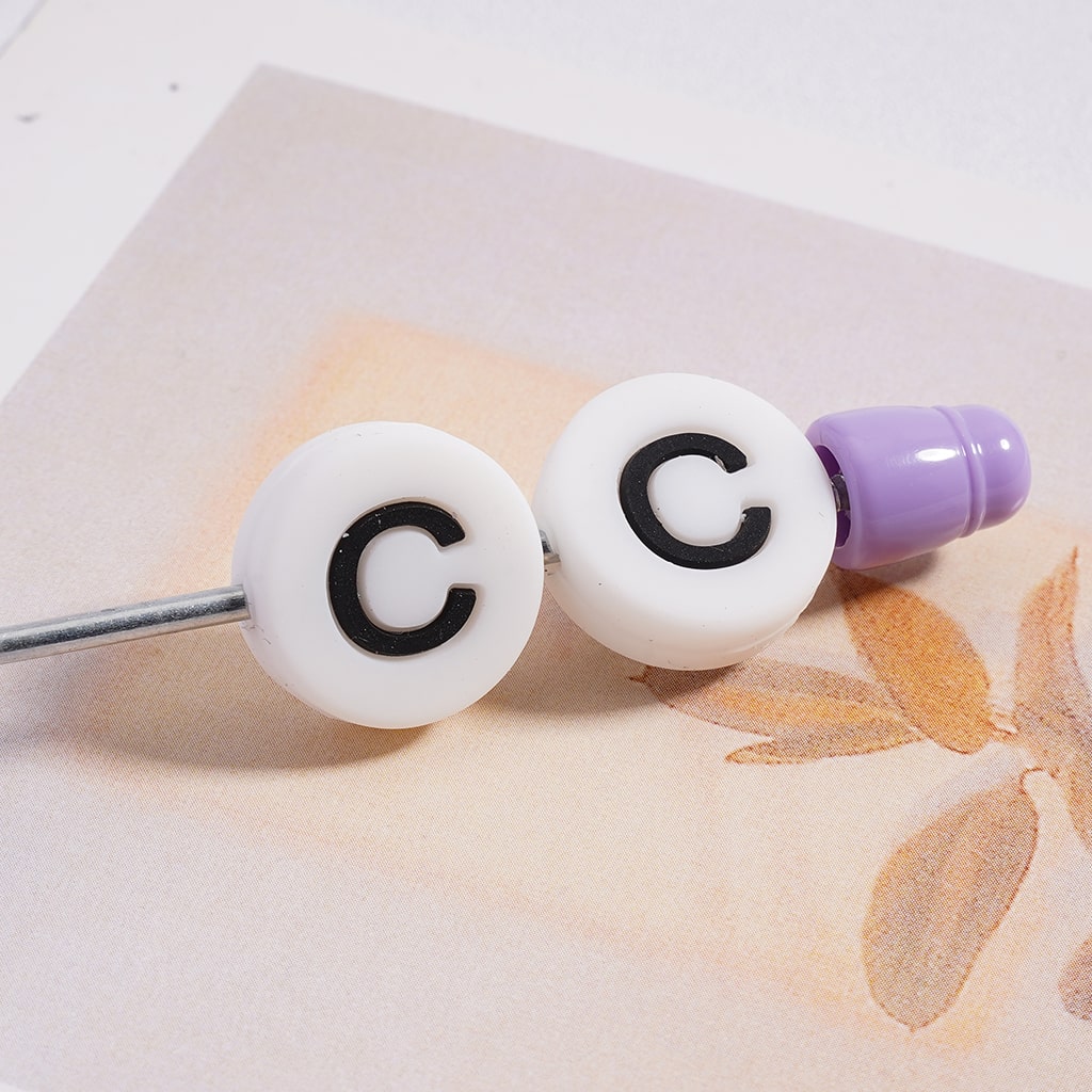 Mini Flat Round Alphabet English Letters Prints Silicone Beads (The Hole is Horizontal, not Vertical)