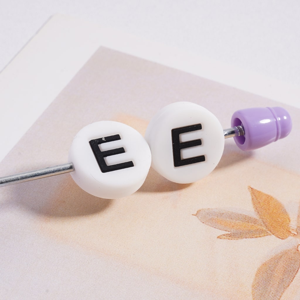 Mini Flat Round Alphabet English Letters Prints Silicone Beads (The Hole is Horizontal, not Vertical)