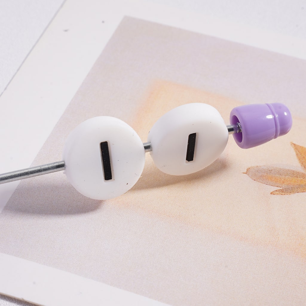 Mini Flat Round Alphabet English Letters Prints Silicone Beads (The Hole is Horizontal, not Vertical)