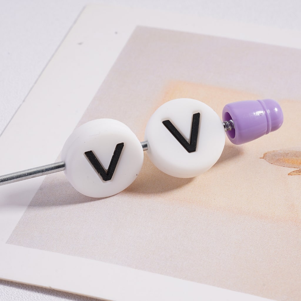 Mini Flat Round Alphabet English Letters Prints Silicone Beads (The Hole is Horizontal, not Vertical)