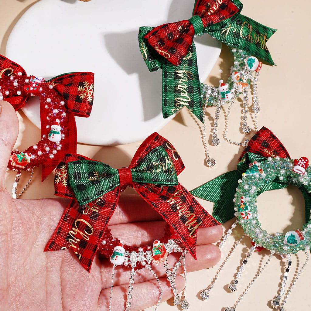 Handmade Christmas Wreath Acrylic Beads, Fabric Bow Christmas Trims Clear Rhinestone Chain Tassels, Cone Shaped Rhinestones & White Pearls, Red Green