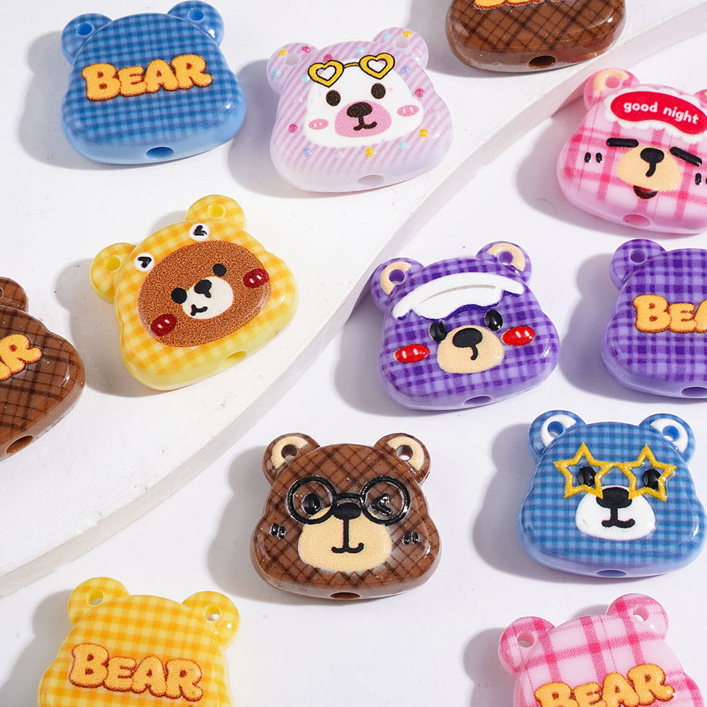 Bear Head with Checkered Pattern Acrylic Beads and Pendants, 19*22MM, Two Hanging Holes, Random Mix