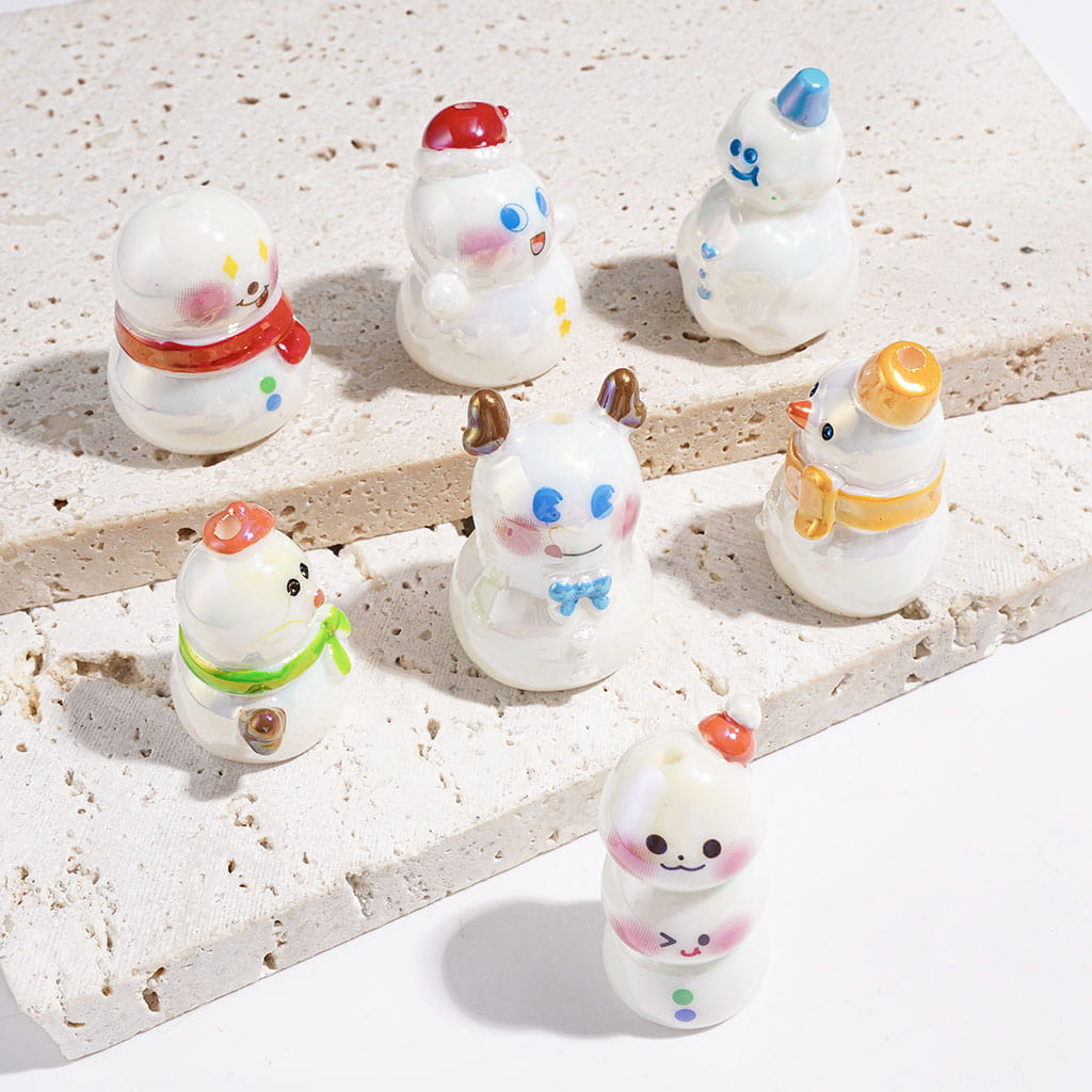 UV Finish Acrylic Beads Christmas Snowman in Assorted Style, Winter Theme, Random Mix
