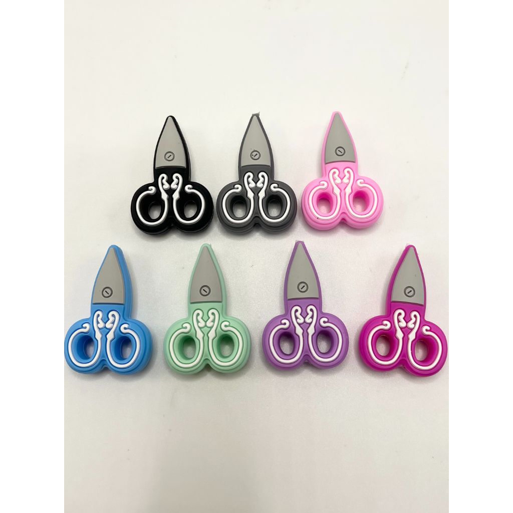 Hair Dresser Coiffeur Barber Scissors Silicone Focal Beads, Random Mix Color