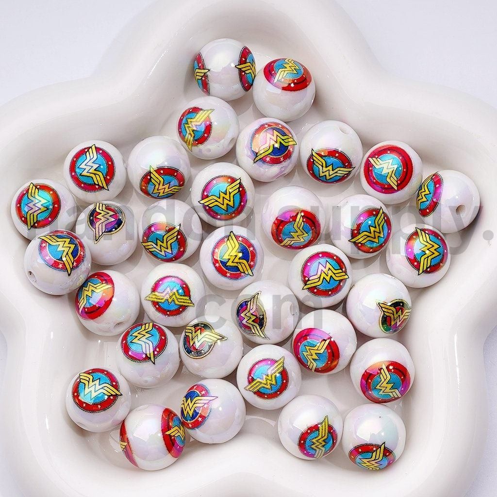 UV Coated Movie-Inspired Acrylic Beads Wonder Woman White Round Design, 16MM Random Mix