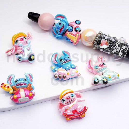 UV Coating Classic Animation Monster Driving Car Acrylic Beads Random Mix