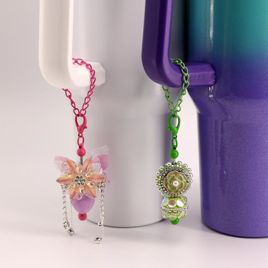 Lobster Clasp in Solid Colors an Beadable Bars with Chain , Pendant Holders for Cups and Tumblers, Metal, 178mm