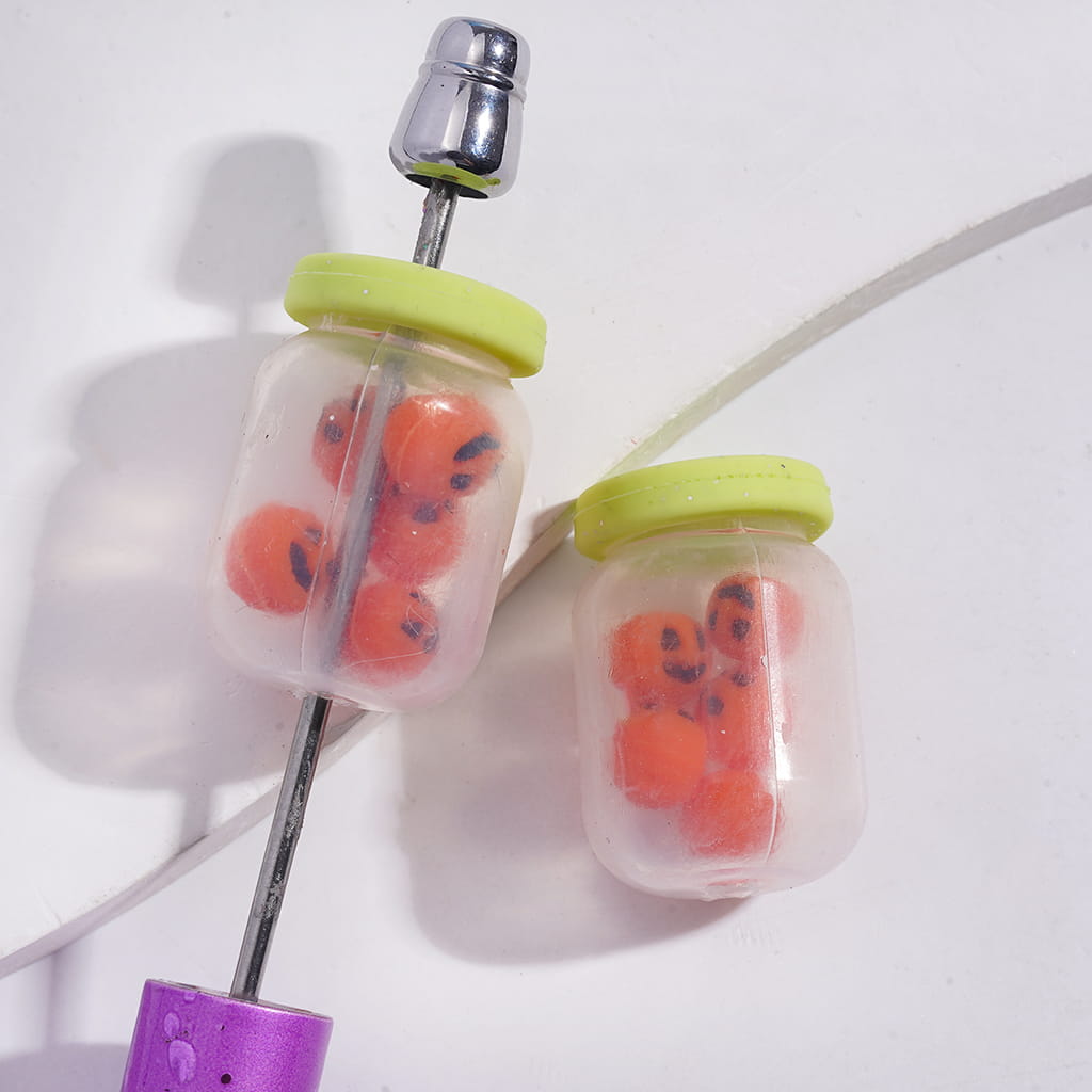 Cute Halloween Shaker with Mini Pumpkins Inside Bottle Design Silicone Shaker Beads