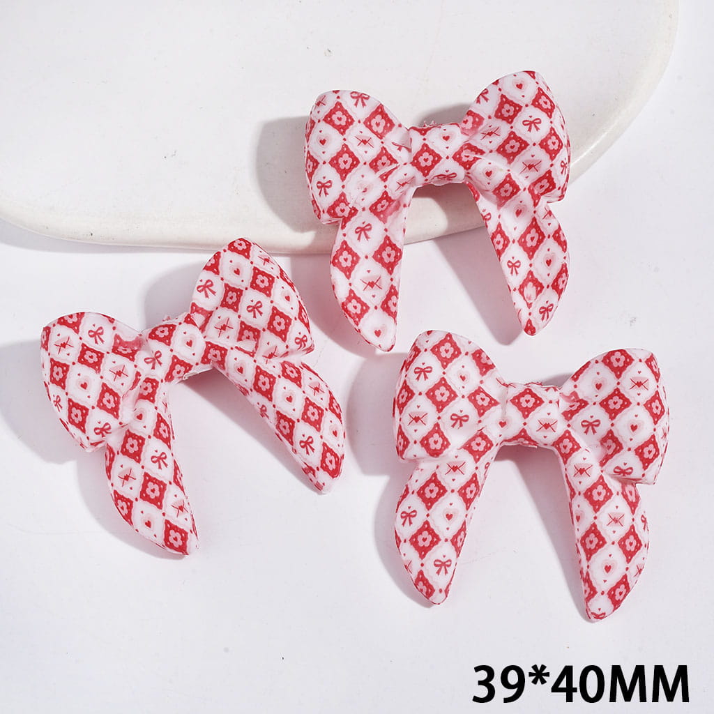 Silicone Focal Beads Soft Bowtie Prints with Envelope Prints, 39*40MM