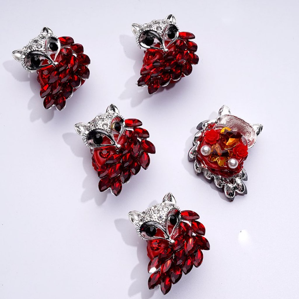 Elegant Silver Alloy Fox with Sparkling Rhinestones, White Pearls & Charming Hearts, Butterflies & Flowers Adorned with Clay Beads Approx. 47x36MM