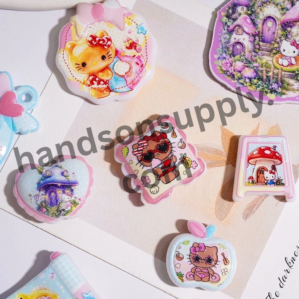Diverse Styles Cute Cat Character with Dessert Marine Life House Acrylic Beads and Pendants, Random Mix