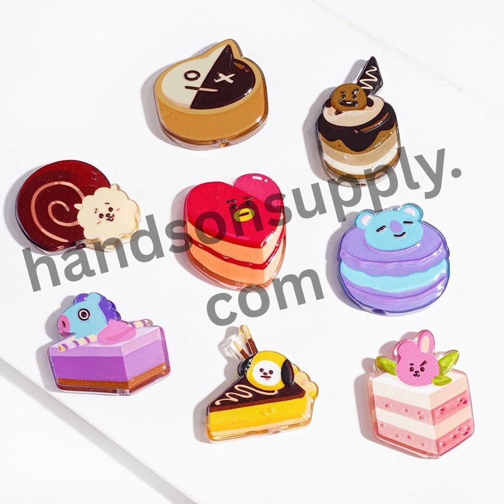 Playful Korean Boy Group Inspired Animal Face Designs on Adorable Dessert-Themed Acrylic Beads, Random Mix