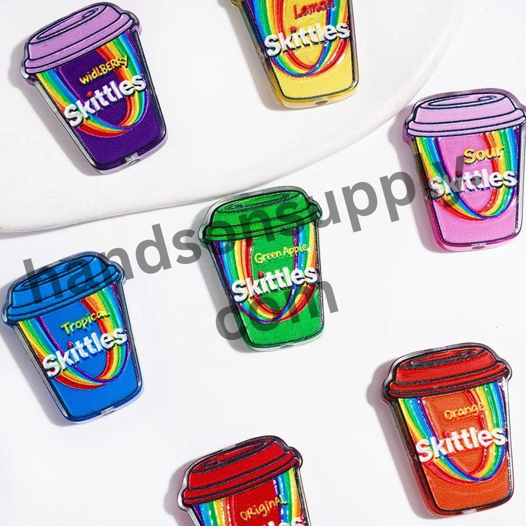 Adorable Coffee-to-Go Cup with Colorful Candy Text Print and Rainbow Design Acrylic Beads, 29*23MM, Multicolor Random Mix