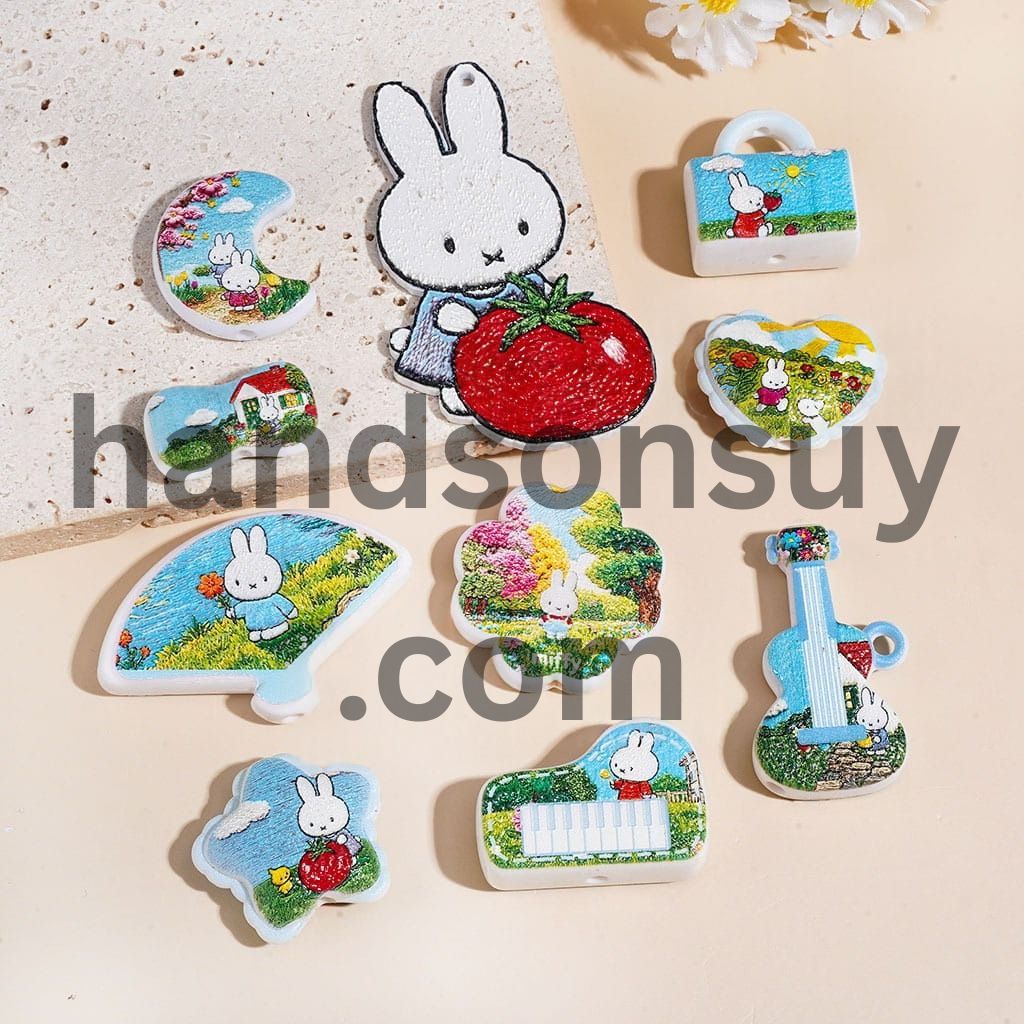 Cute Countryside Dutch Bunny Theme Printed Acrylic Beads Pendants, Assorted Shapes, Multi Colors Random Mix