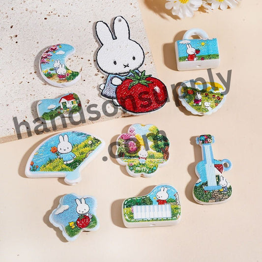 Cute Countryside Dutch Bunny Theme Printed Acrylic Beads Pendants, Assorted Shapes, Multi Colors Random Mix