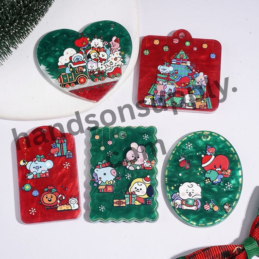 Cute Christmas Theme K-POP Korean Boy Group Animal Character Print Acrylic Pendants, Assorted Shapes & Designs, Multi-Color, Random Mix