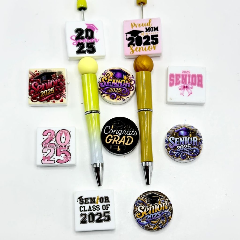 Graduation Degree School Senior Class of 2025 Silicone Focal Beads, Random Mix