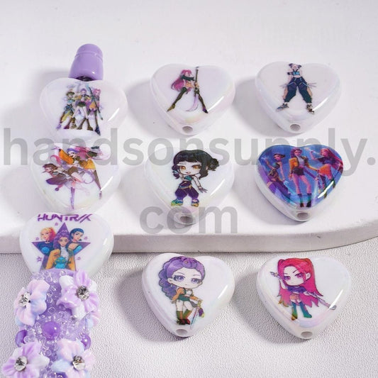 UV Coated Girl Group Hunt Characters Print Flat Heart Shape Acrylic Beads Random Mix