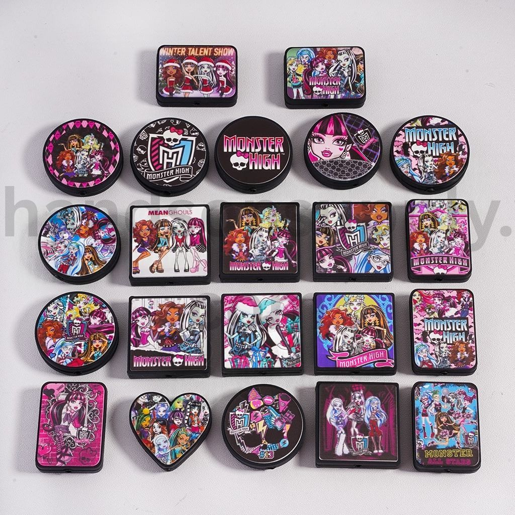 Cartoon Elf Adventures High School with Different Designs, Silicone Focal Beads Random Mix.