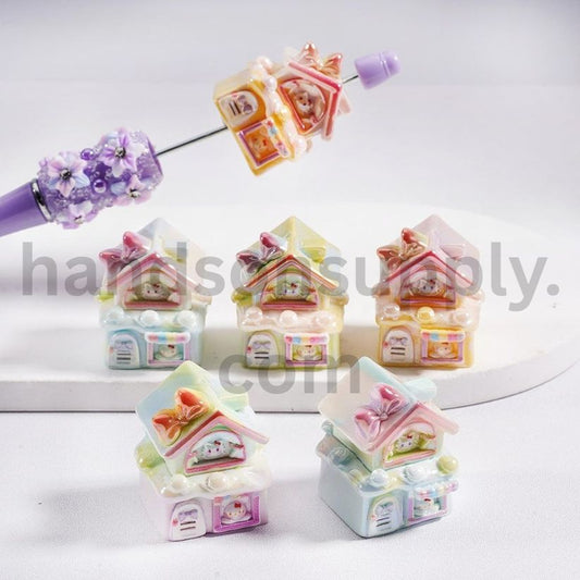 UV Coated Hello Kitty Cute Cat Style House Design, Acrylic Beads 26*31mm, Random Mix