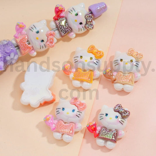 Glossy Adorable Cute Cat Character Holding Flowers Multi Color Acrylic Beads 22*27MM, Random Mix