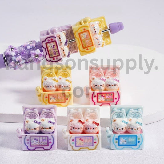 UV Coated Hello Kitty Cute Cat Face Ice Cream Machine Acrylic Beads 26*18*25MM, Random Mix