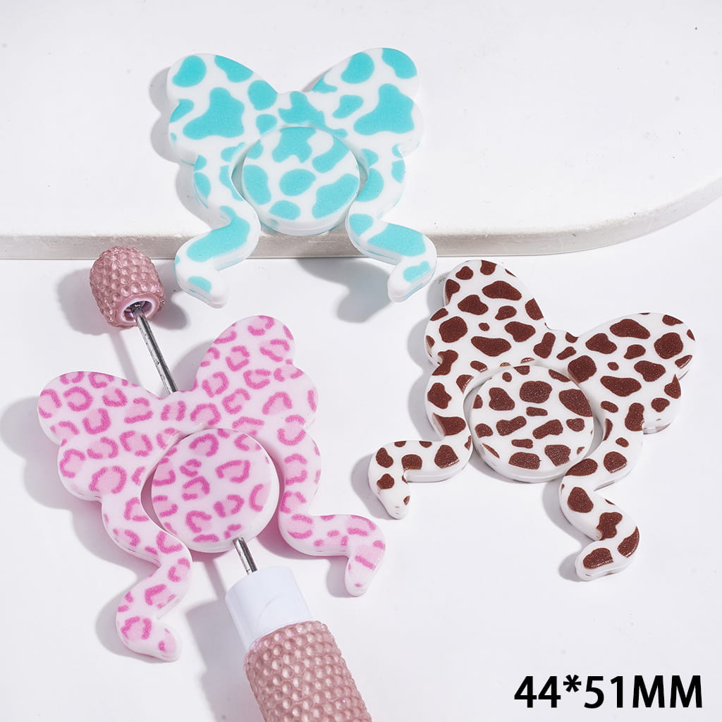 Bold Leopard Print Design Flat Round Pieces with Bowtie-Shaped Silicone Focal Beads, 44*51MM, Multicolor, Random Mix